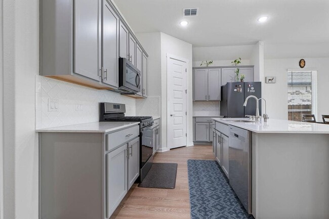 Photo - 1813 Crow Hop Vw