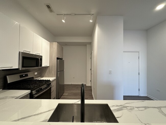 Photo - 2550 S Wabash Ave Unidad 403