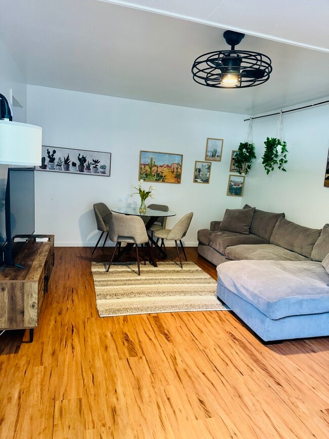 Building Photo - 4903 Ashford Dr