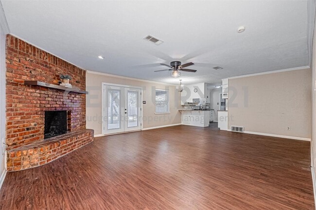 Photo - Beautifully Updated 3/2/2 in Bedford Ready...