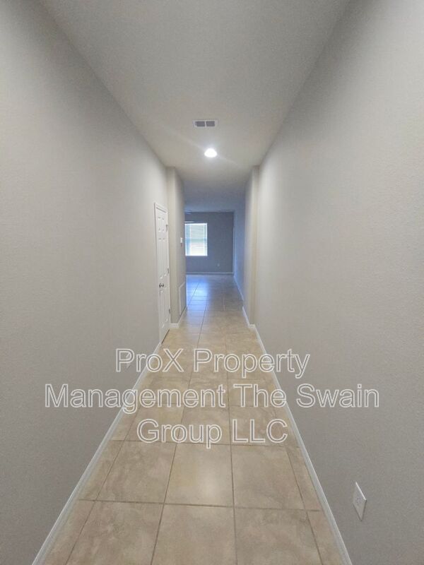 Photo - 8739 Micmac Ct