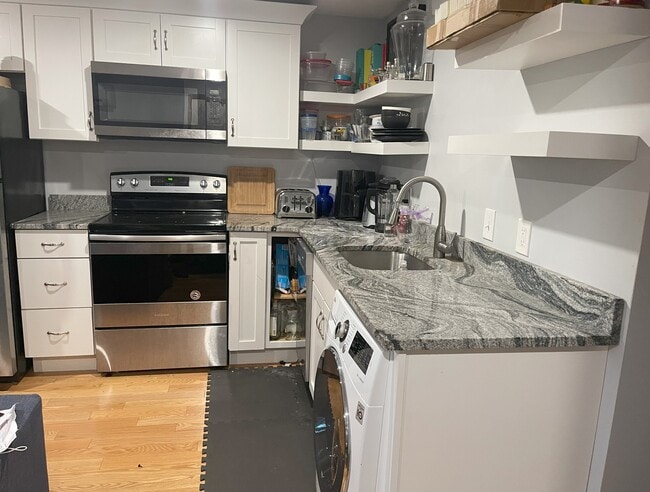 Building Photo - 14 Edgerly Pl Unit 3 Rental