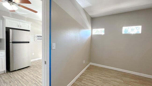 1218 La Mesa Ave