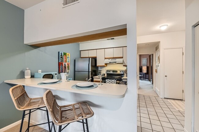 Photo - Urban Oasis: Cozy Furnished 1 BDR in Boulder