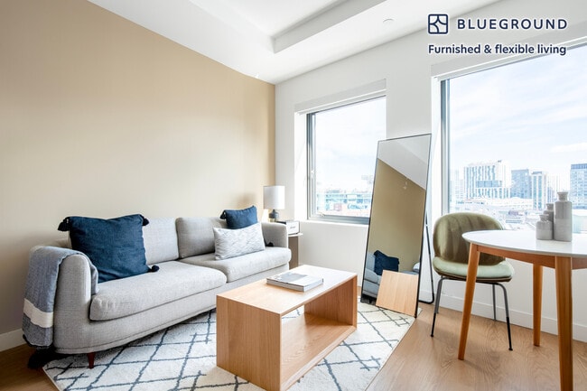 Building Photo - 775 Beacon St Rental