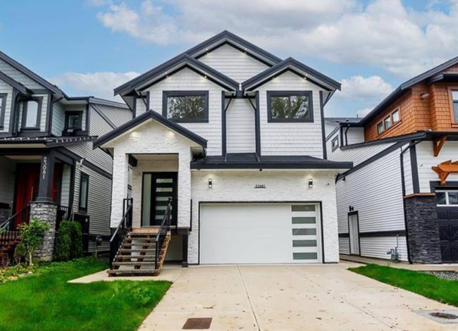 Photo - 23087 134 Loop