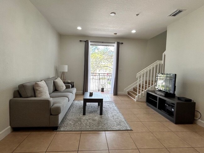 Photo - 430 SW 147th Ave