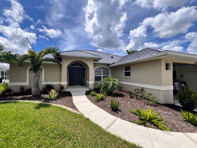 Waterfront Paradise in Punta Gorda Isles –... - Waterfront Paradise in Punta Gorda Isles –... Casa