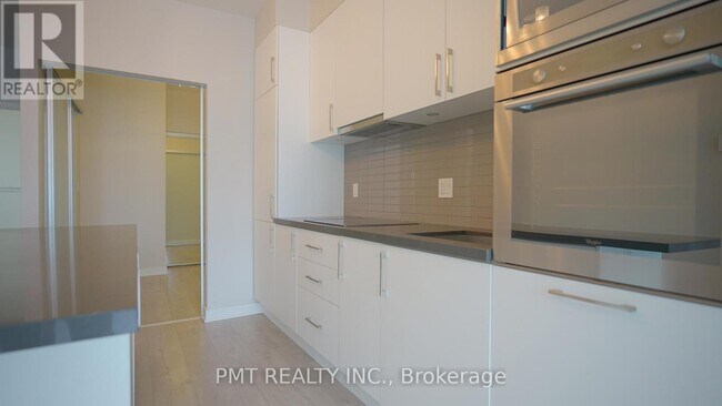 Photo - 27 Bathurst St Unité 1712