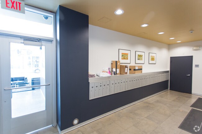 Photo - East Berkeley Street, 160