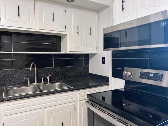 1420 Maricopa Dr Unit B