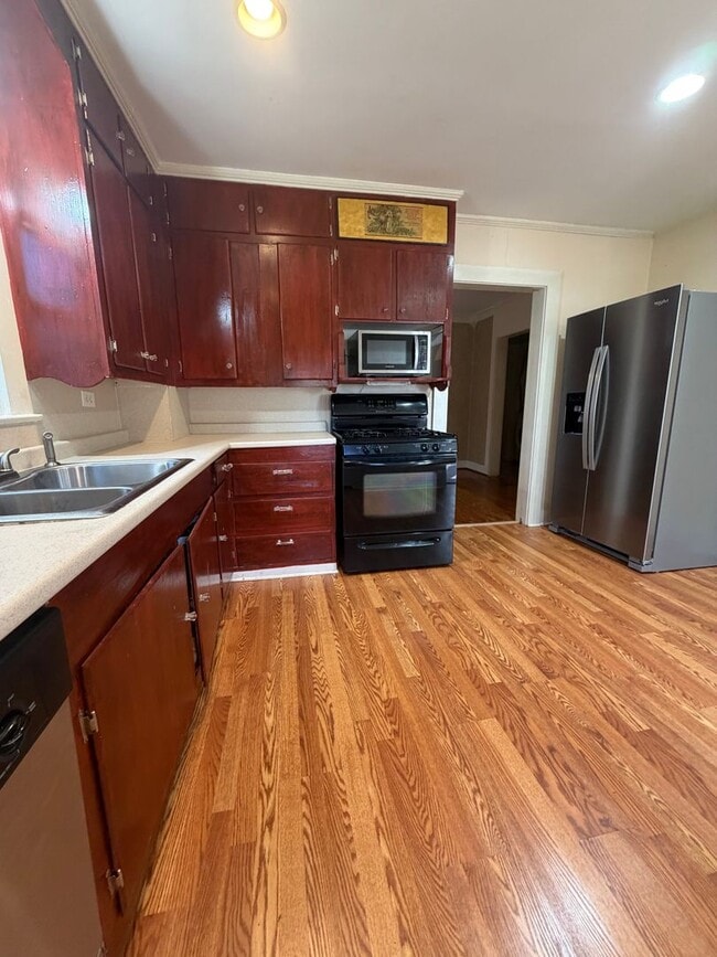 Photo - Three Bedroom, 2 Bathroom