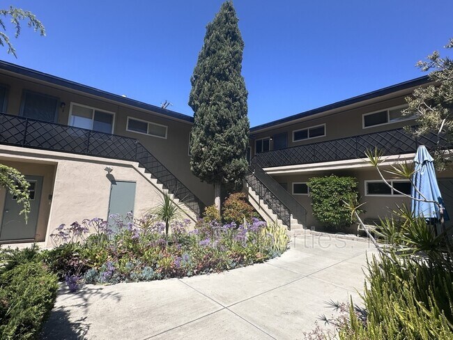 Photo - 4566 Maryland St