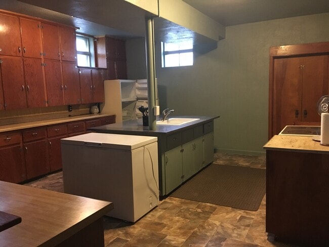 Cocina - 204 3rd St Unidad Lower Level