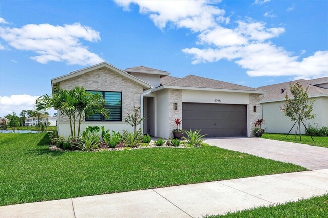 5795 SE Sky Blue Cir