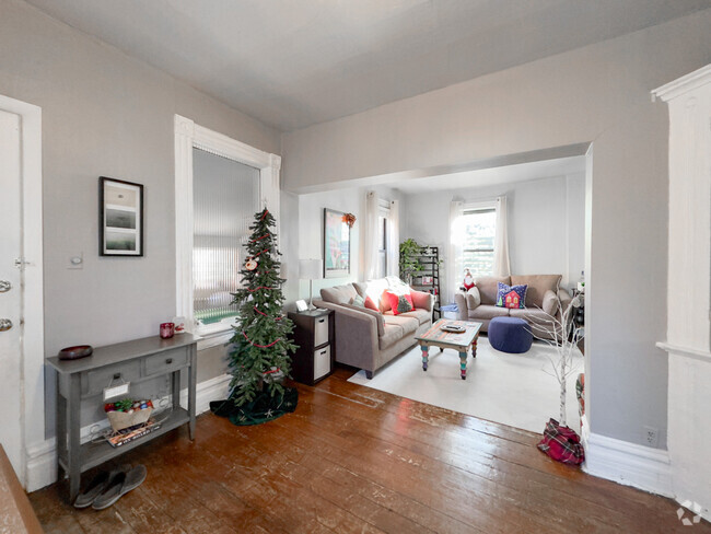 Building Photo - 2136 N Clifton Ave Unit G02C Rental
