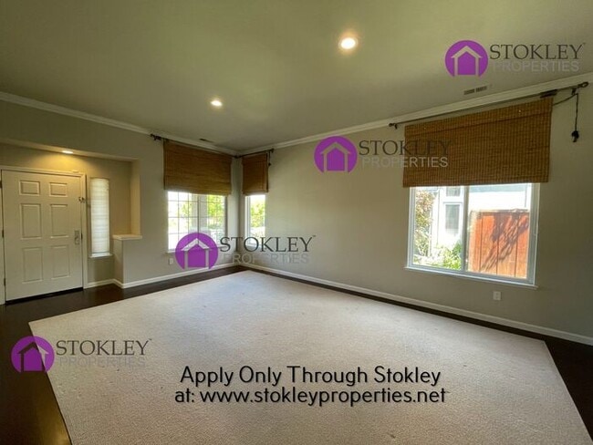 Photo - 208 Stetson Dr