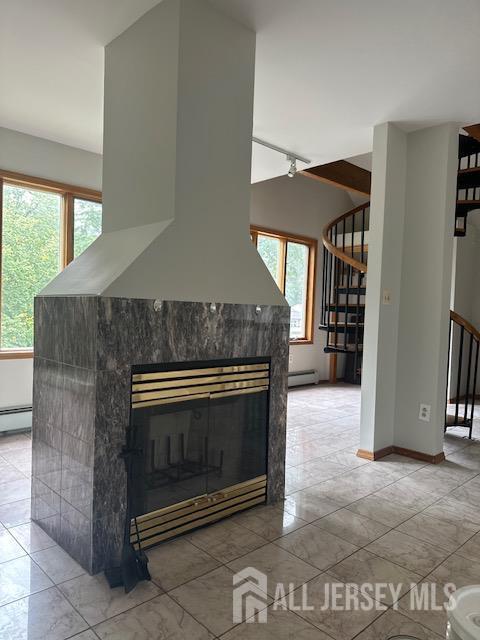 Photo - 128 E Colfax Ave