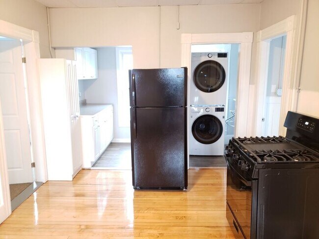 Photo - 383 Concord St Unit #2