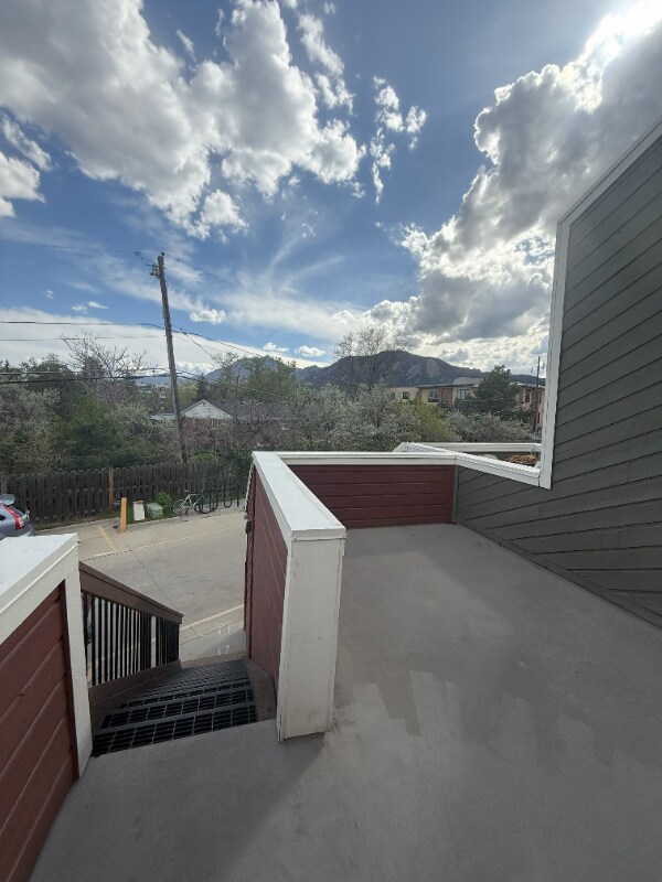 Photo - 2857 Springdale Ln