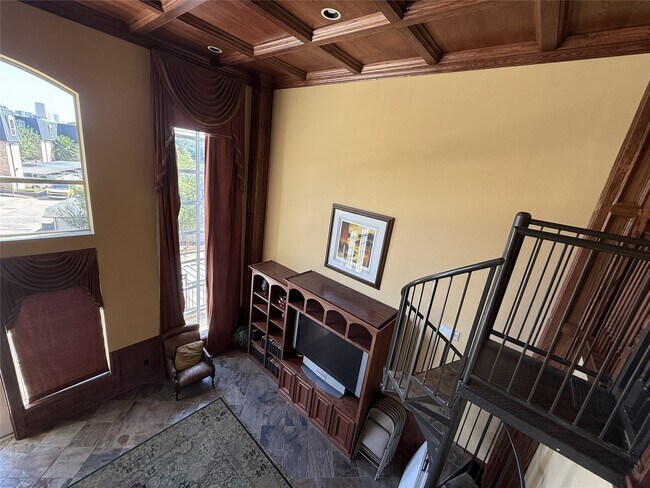 Photo - 7575 Kirby Dr
