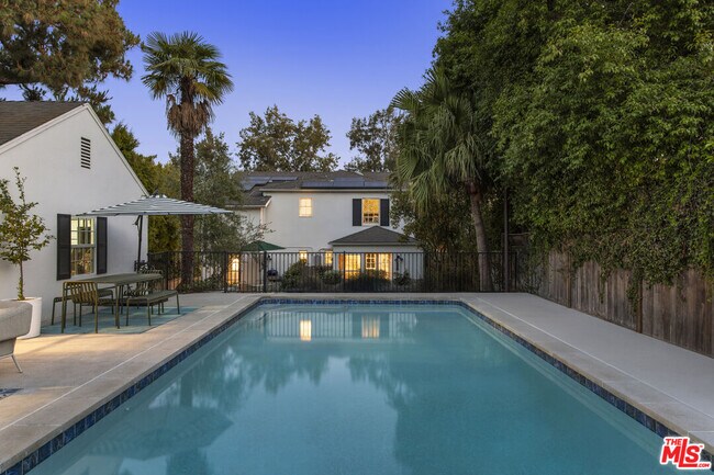 Photo - 881 Cumberland Rd