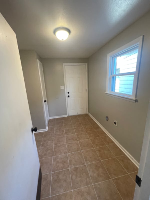 1737 W Gaulbert Ave Unit 1