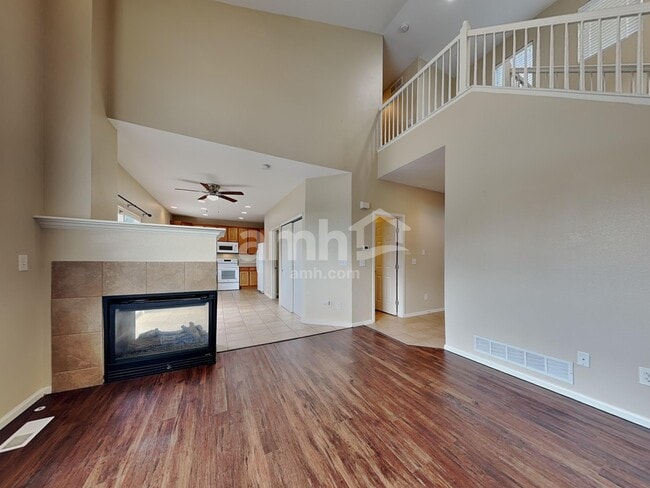 Photo - 469 Hayloft Way
