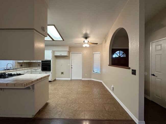 Photo - 1340 W Jean Ave