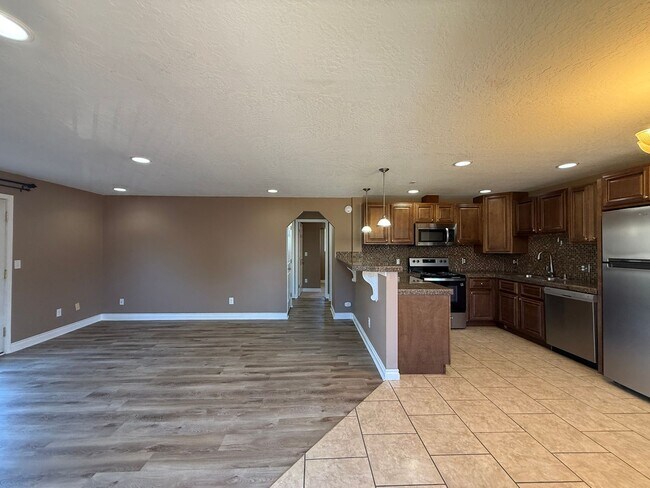 Photo - Updated 2-Bedroom Condo West Richland