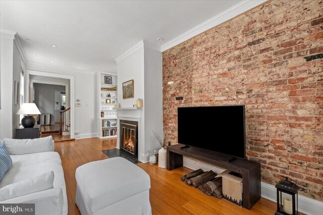 Photo - 1647 34th St NW