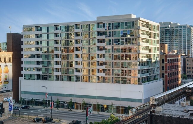 Building Photo - 630 N Franklin St Unit 510