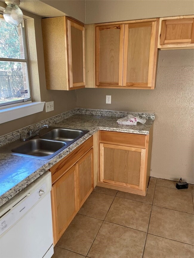 Photo - 4923 Hickorygate Dr