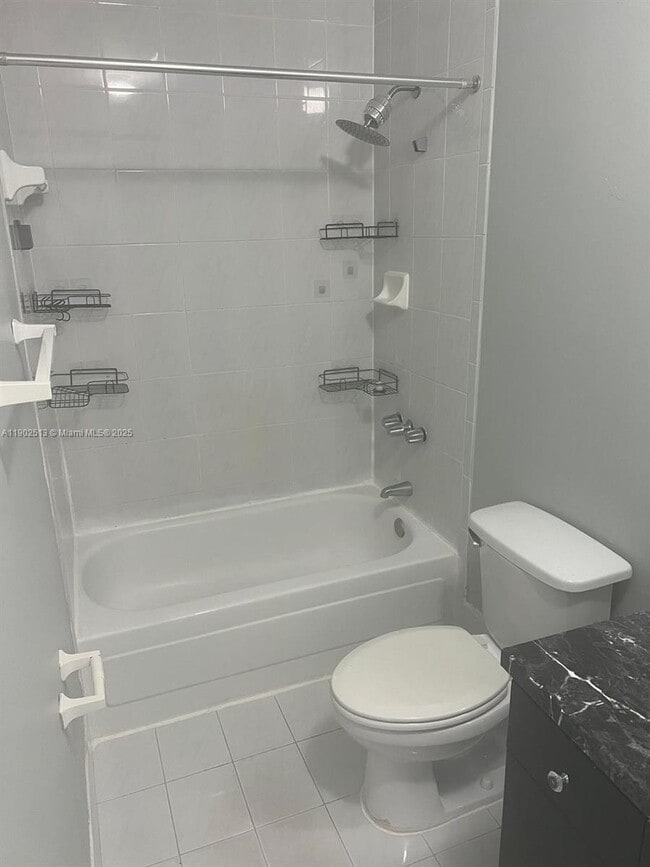 Photo - 30 E 12th St Unidad 30