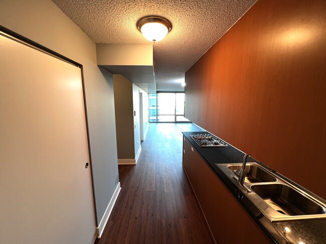 Photo - 9655 Woods Dr Unidad 1405