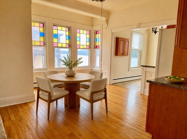 Photo - 256 Radcliffe St Unit 2nd Floor