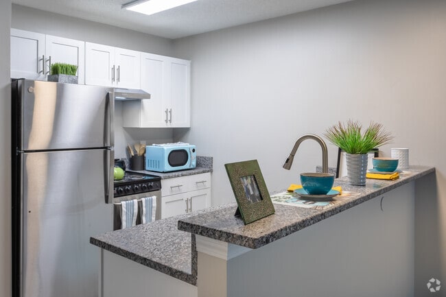 Cocina - Claypond Commons