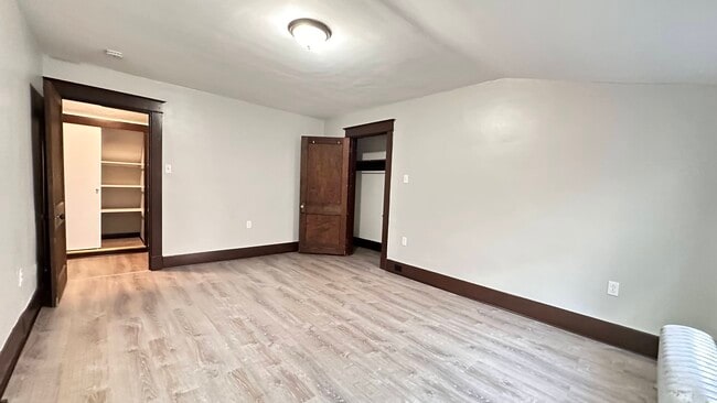 Photo - 222 Morewood Ave Unit 3