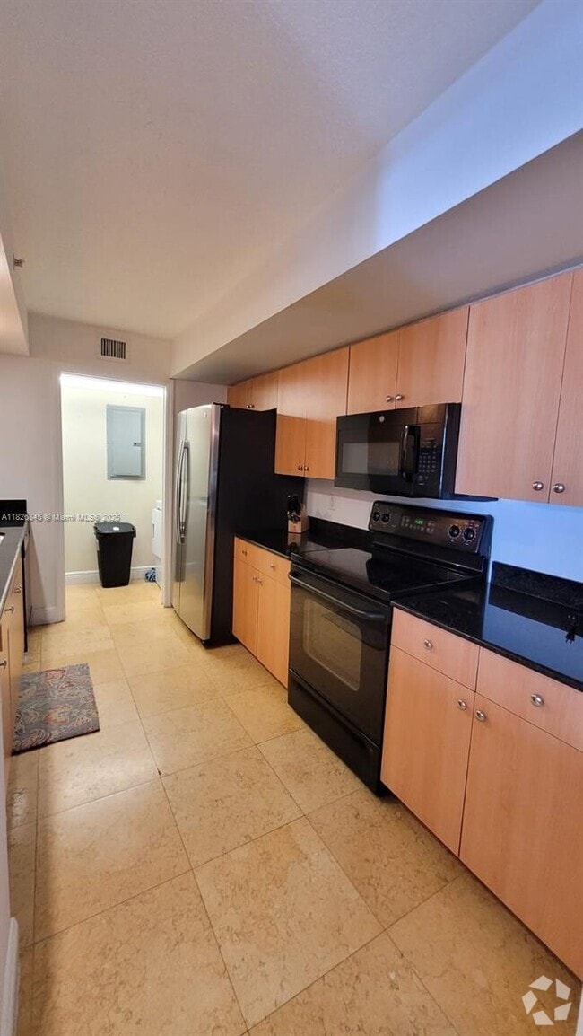 Building Photo - 6917 Collins Ave Unit 722 Rental