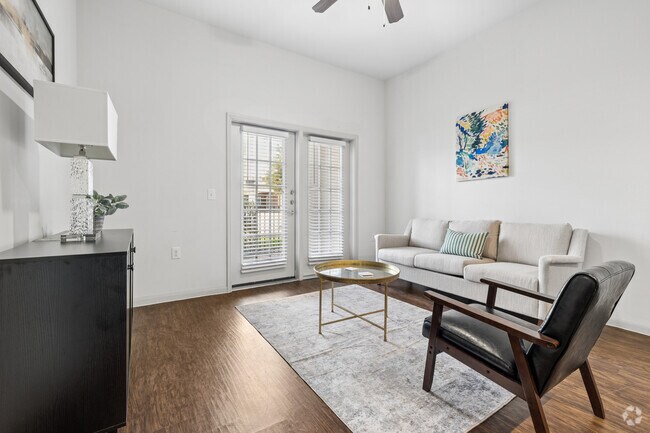 1BR, 1BA - 730SF - Living Room