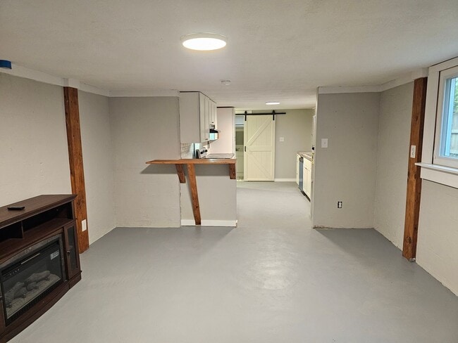 Photo - 1105 Crossland Ave