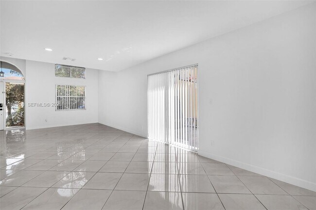 Photo - 300 SW 100th Ave