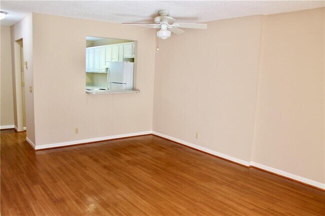 Photo - 1000 Mallery St Unit 68