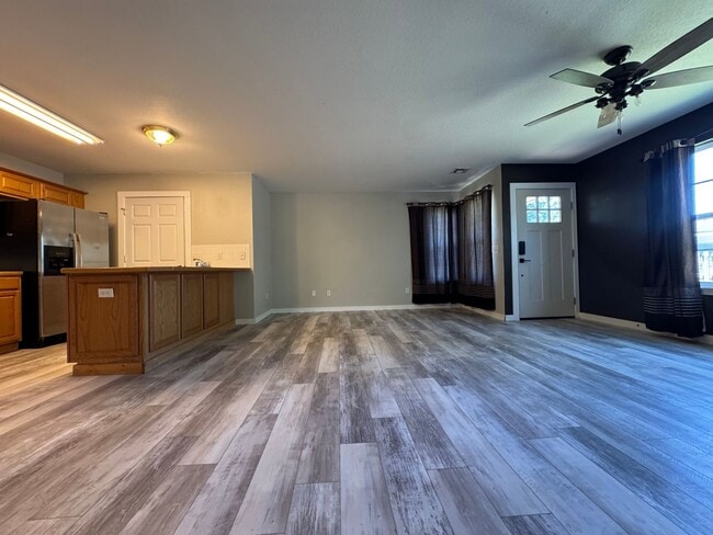 Photo - ***910-2 NW A Street***