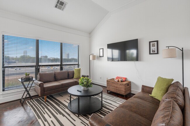 Photo - 3412 St Emanuel St