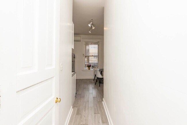 Photo - 1722 N Mohawk St Unidad 1R