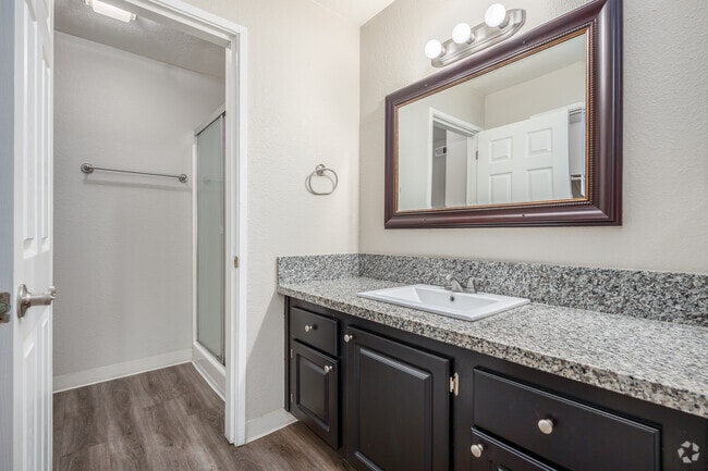 2BR, 2BA - 850SF - First Bathroom
