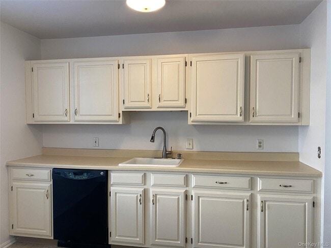 Photo - 50 Olde Wagon Rd