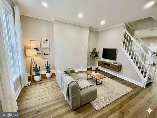 Photo - 2317 E Fayette St