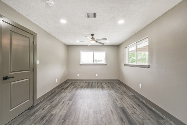 Photo - 9030 Almeda Genoa Rd